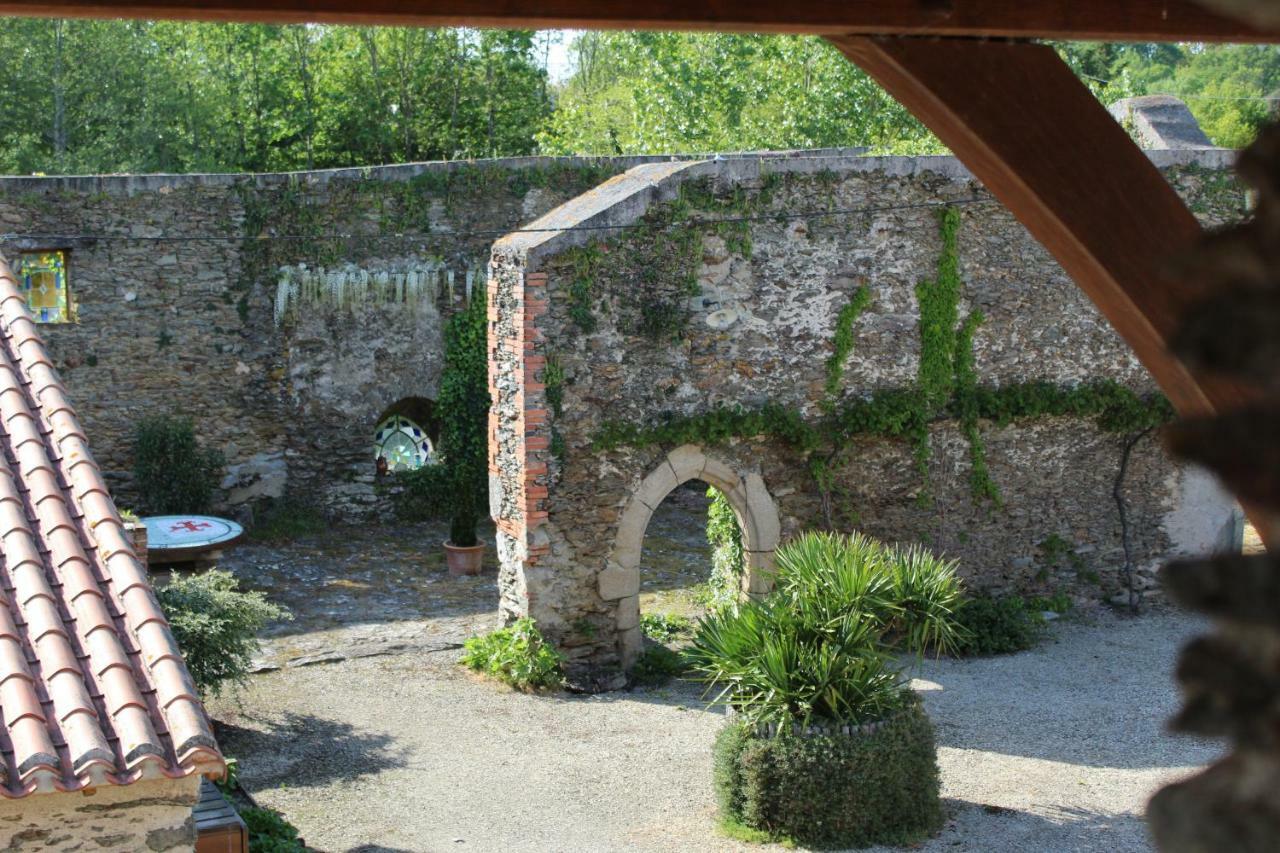 Готель Le Logis De La Mesanchere Apremont  Екстер'єр фото